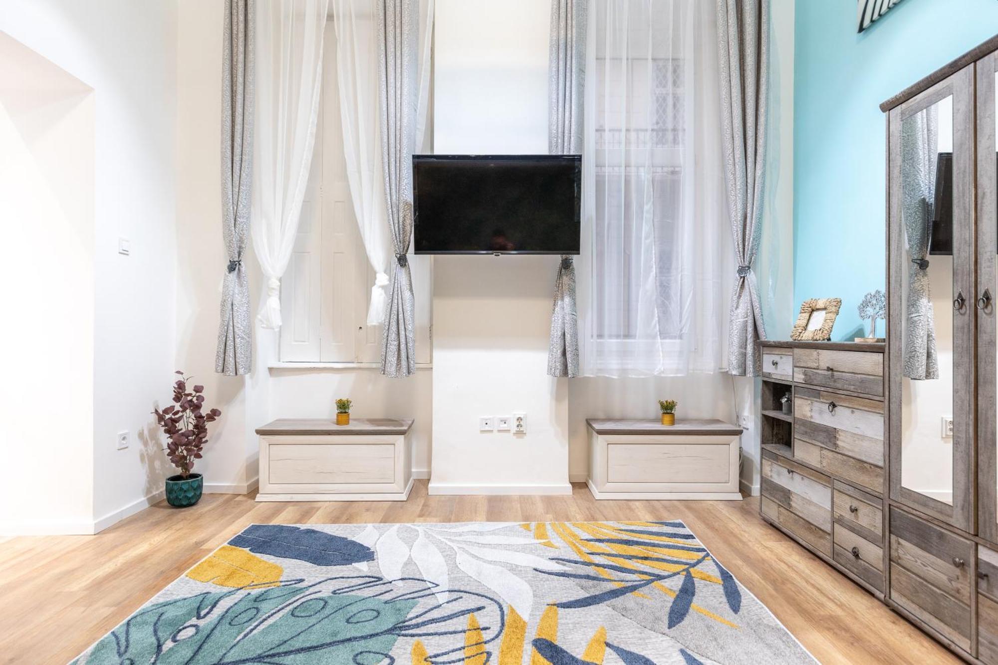Andrassy Square Residence Budapest Luaran gambar